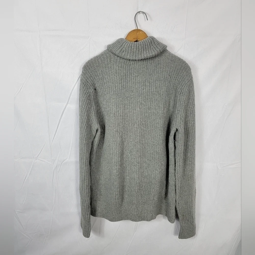 Banana Republic large Sweater